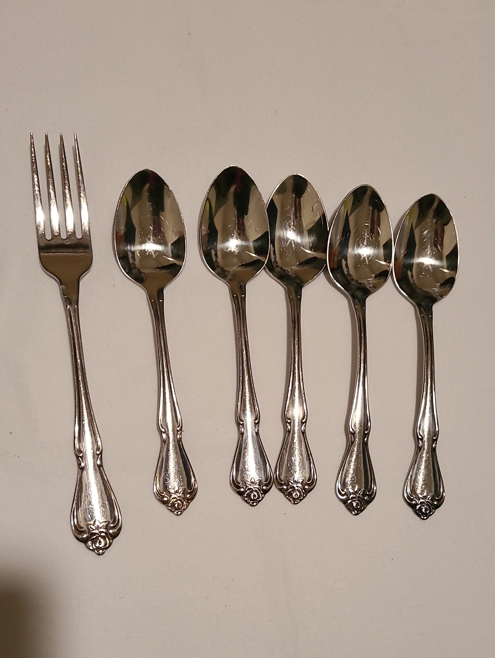1881 Rogers Stainless Oneida Arbor Rose Floral, 6 Pieces Silver Flatware
